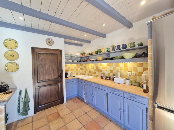 Image No.19-4 Bed Property for sale