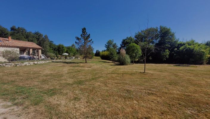 Image No.12-4 Bed Property for sale