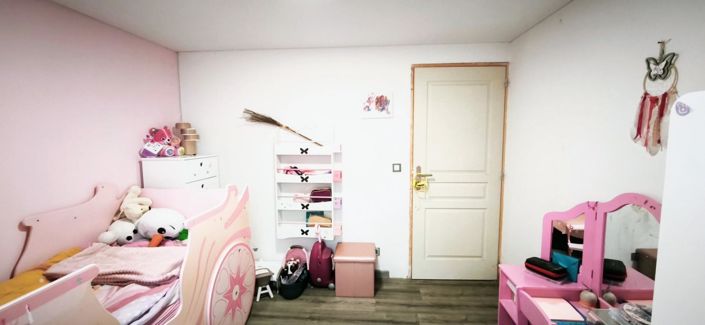 Image No.9-4 Bed Property for sale