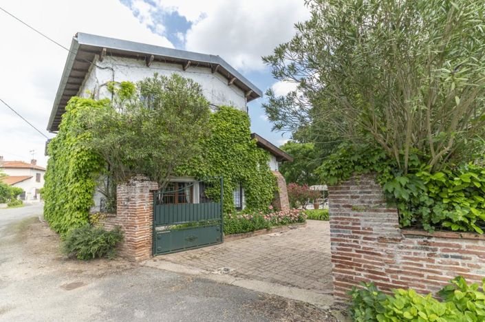 Image No.18-6 Bed Property for sale