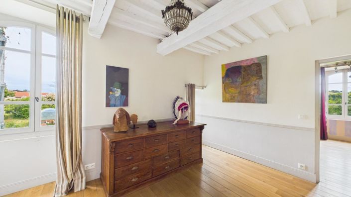 Image No.10-9 Bed House for sale