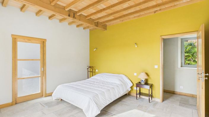 Image No.6-9 Bed House for sale