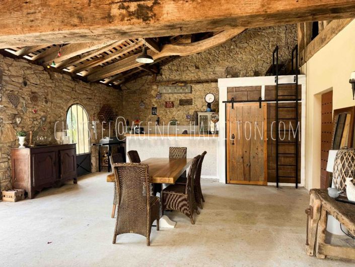 Image No.3-6 Bed Property for sale