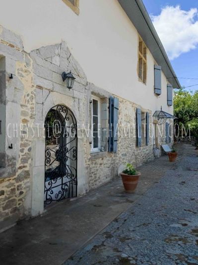 Image No.6-6 Bed Property for sale