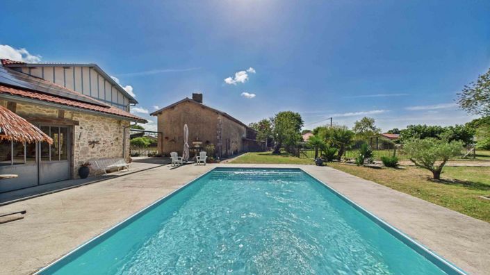 Image No.7-6 Bed Property for sale