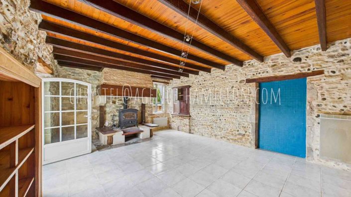 Image No.7-8 Bed House for sale