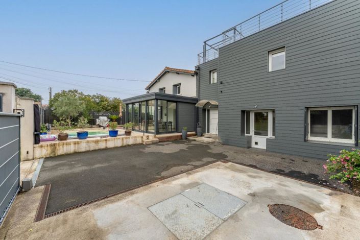 Image No.17-6 Bed Villa for sale