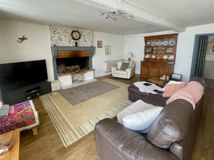 Image No.4-3 Bed Property for sale