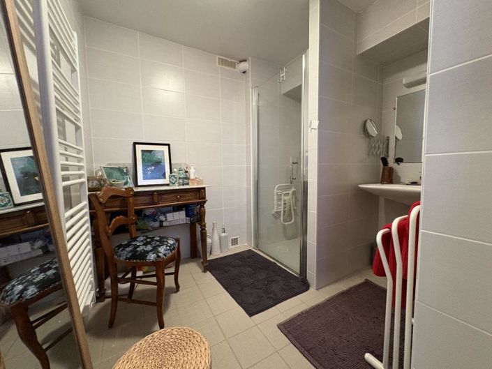 Image No.7-6 Bed Property for sale