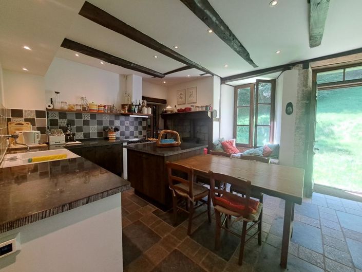 Image No.3-Propriété de 5 chambres à vendre à La Roche-Canillac