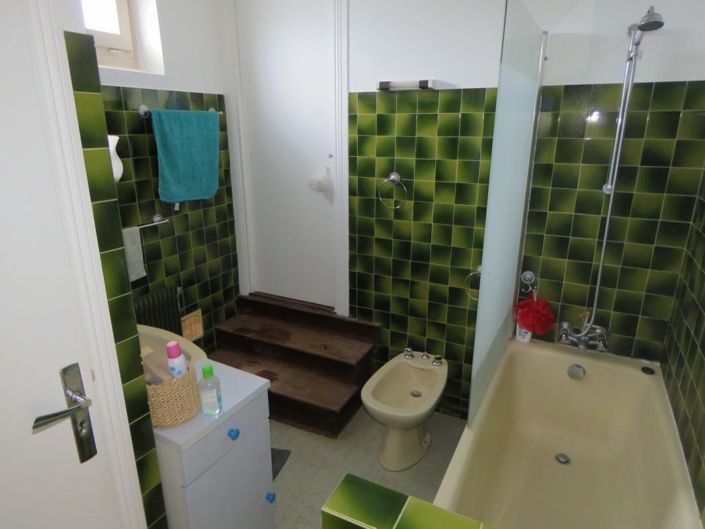 Image No.10-3 Bed Property for sale