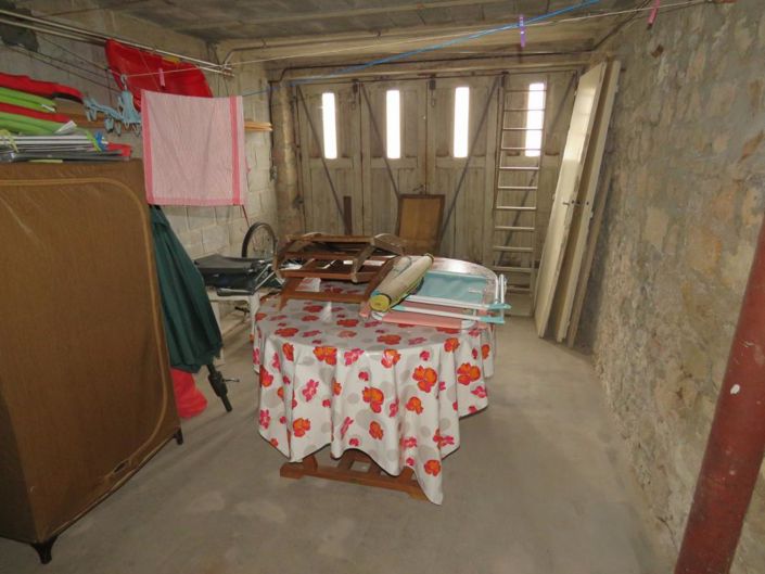 Image No.14-3 Bed Property for sale