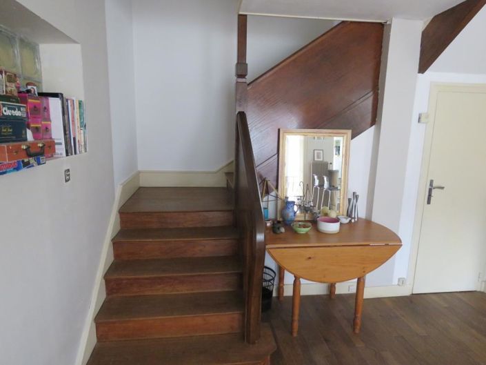 Image No.8-3 Bed Property for sale