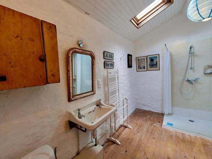 Image No.14-5 Bed Property for sale