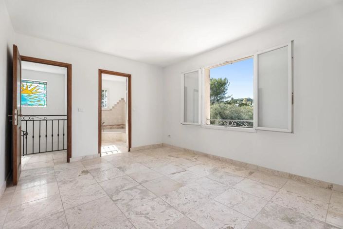 Image No.15-2 Bed House for sale