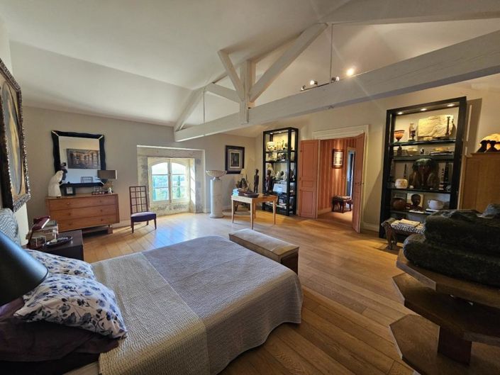 Image No.12-9 Bed House for sale