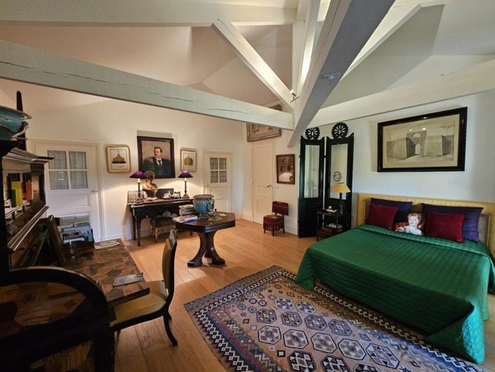 Image No.18-9 Bed House for sale