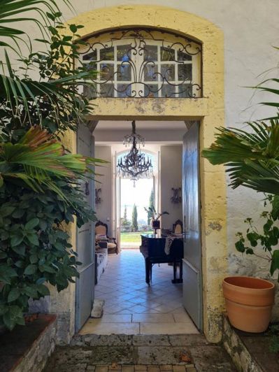 Image No.5-9 Bed House for sale