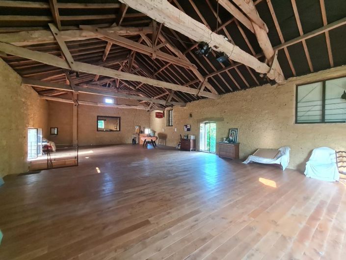 Image No.16-4 Bed Property for sale