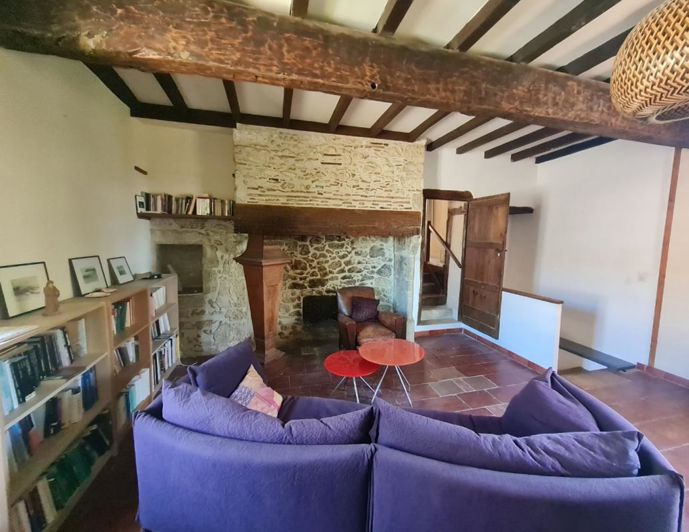 Image No.10-4 Bed House for sale