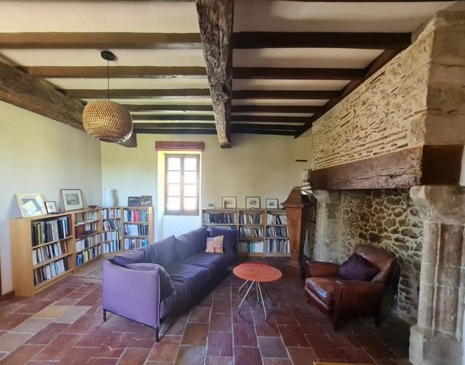 Image No.9-4 Bed House for sale