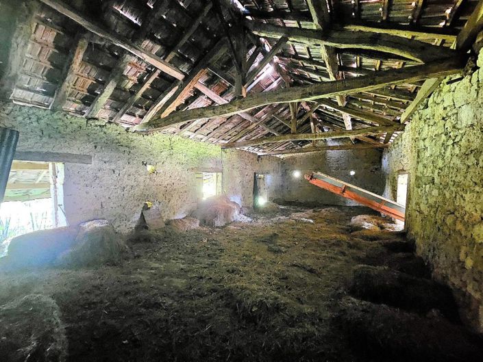 Image No.12-3 Bed Property for sale