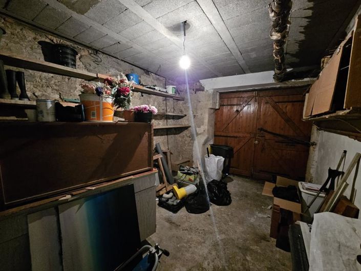 Image No.16-5 Bed Property for sale