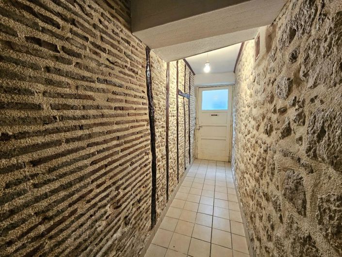 Image No.7-5 Bed Property for sale