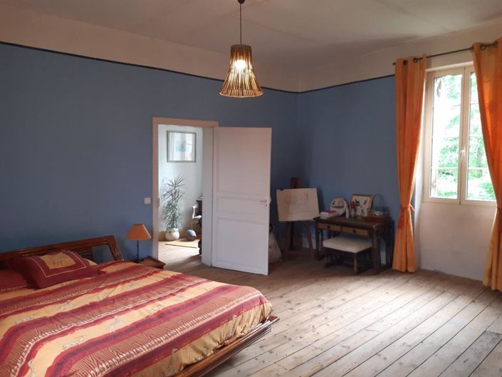 Image No.9-3 Bed Property for sale