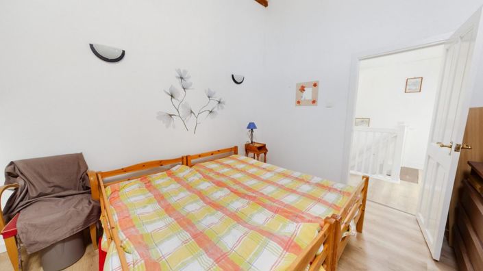 Image No.11-3 Bed House for sale