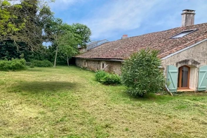 Image No.5-Propriété de 3 chambres à vendre à Chef-Boutonne