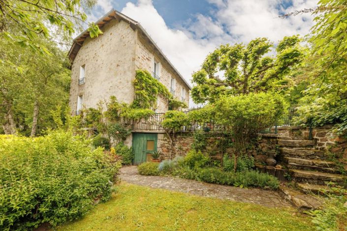 Image No.9-3 Bed Property for sale