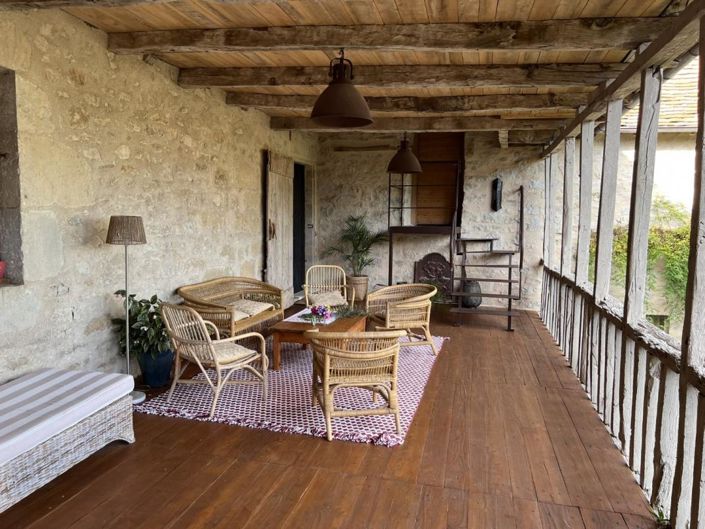 Image No.10-5 Bed Property for sale