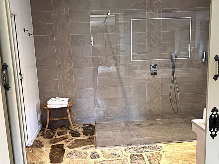 Image No.20-5 Bed Property for sale