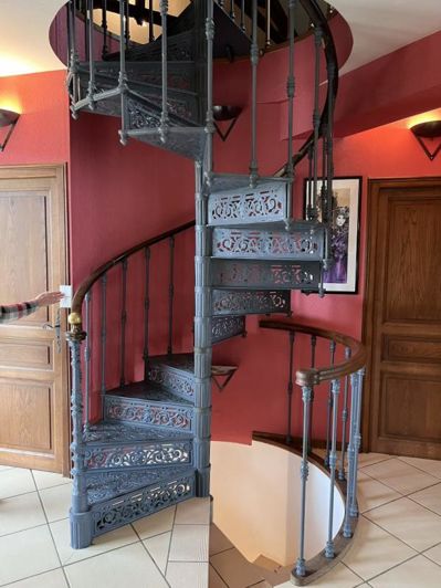 Image No.7-6 Bed Property for sale