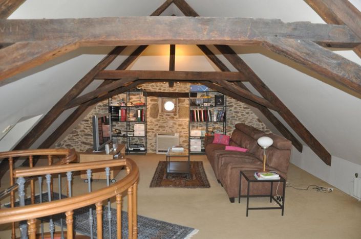 Image No.8-6 Bed Property for sale