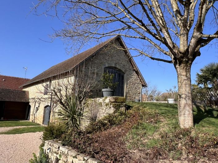 Image No.5-6 Bed House for sale