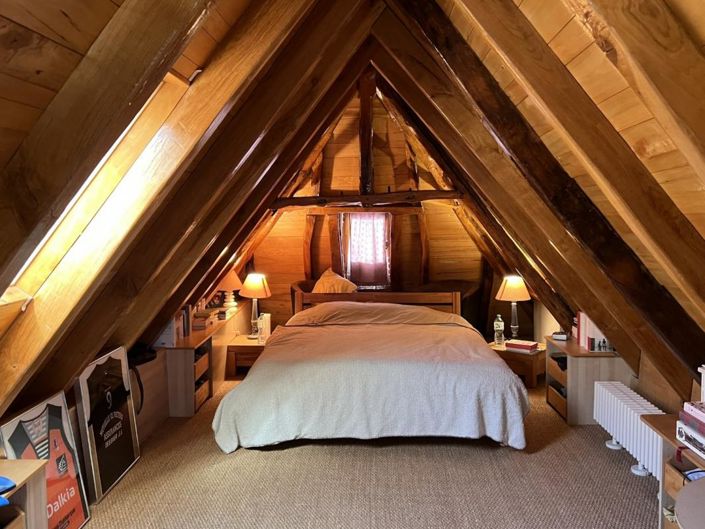 Image No.8-6 Bed House for sale