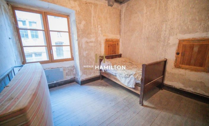 Image No.11-6 Bed Property for sale