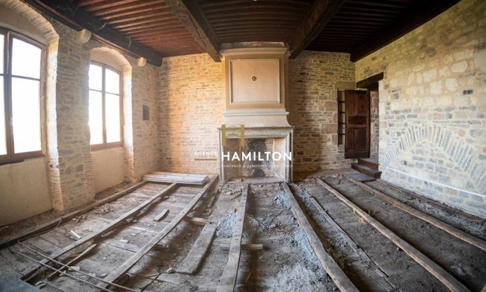 Image No.5-6 Bed Property for sale