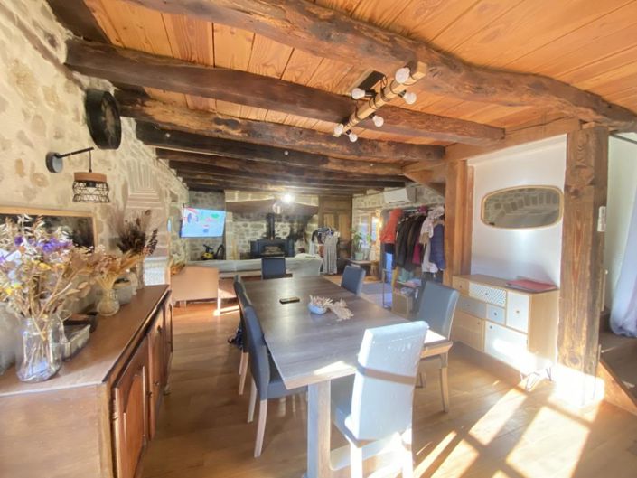 Image No.15-4 Bed Property for sale