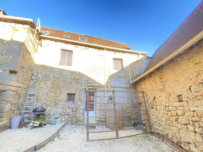 Image No.18-4 Bed Property for sale