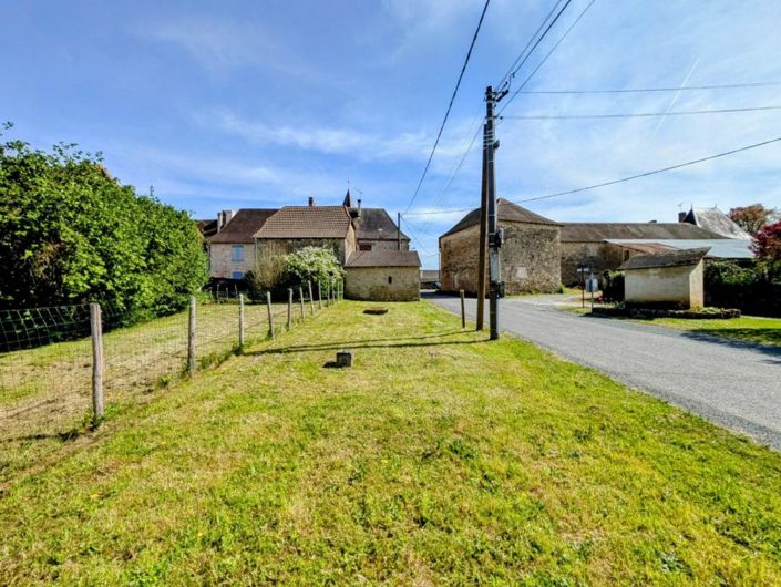 Image No.11-3 Bed House for sale