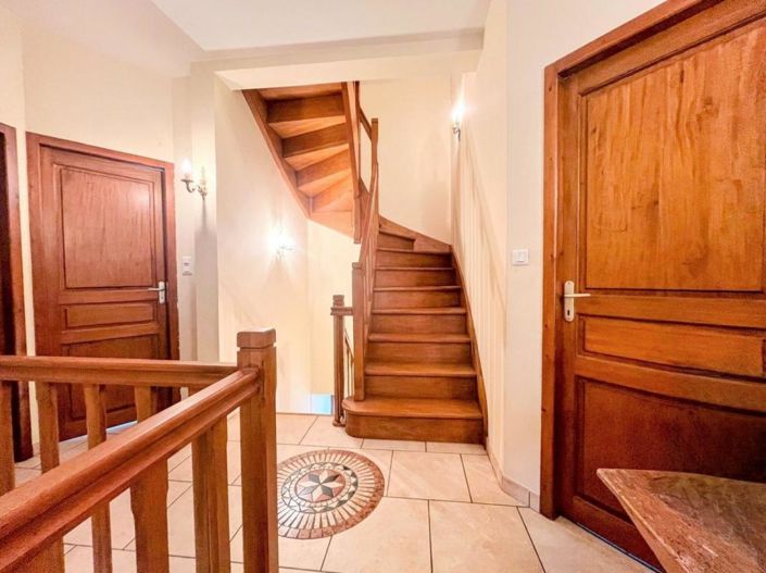 Image No.5-3 Bed House for sale