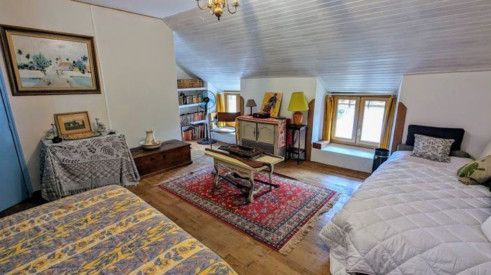 Image No.12-3 Bed Property for sale