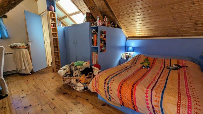 Image No.13-3 Bed Property for sale