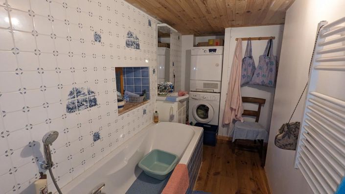 Image No.16-3 Bed Property for sale