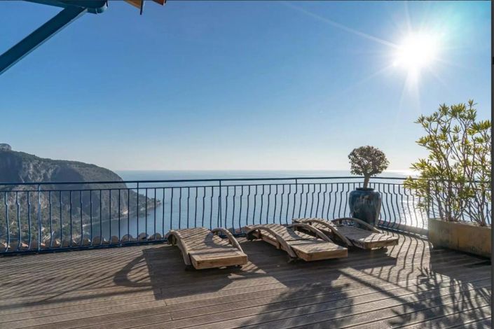 Image No.12-6 Bed Property for sale