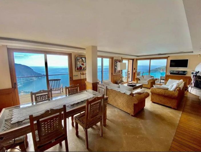 Image No.7-6 Bed Property for sale