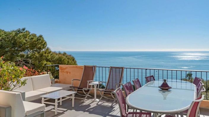 Image No.3-5 Bed Property for sale